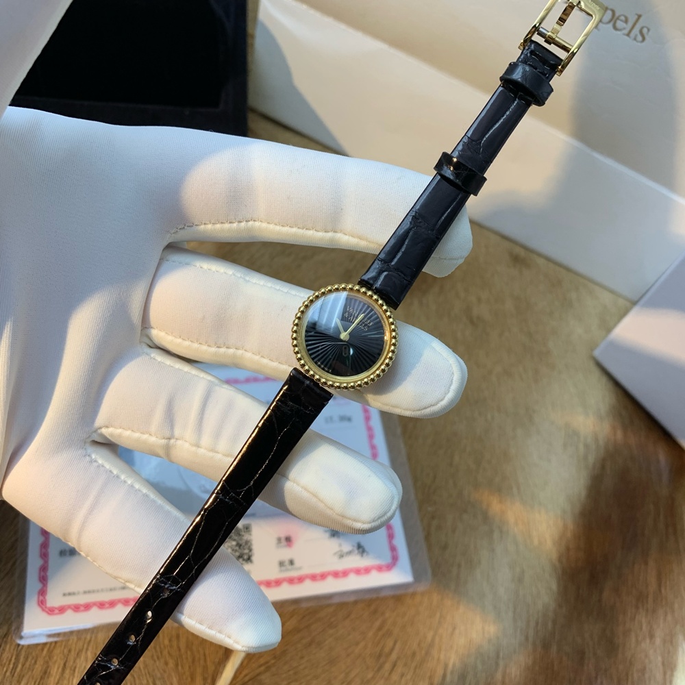 [반클리프 아펠] Van Cleef & Arpels 반클리프 아펠 아르펠 24mm