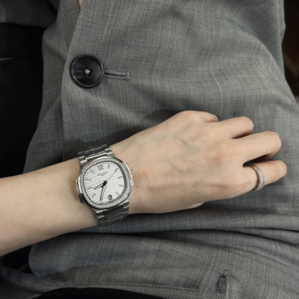 [파텍필립] Patek Philip Nautilus ref. 7010 파텍필립 노틸러스 33mm