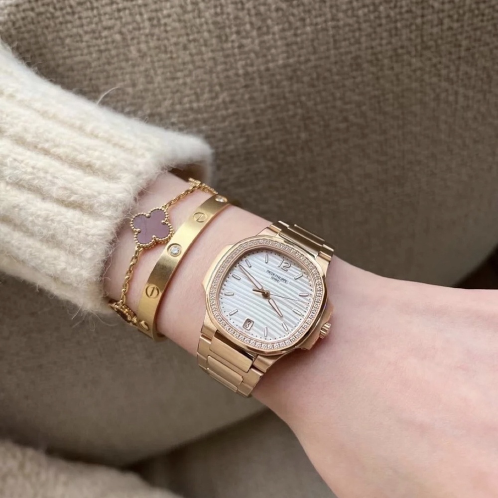 [파텍필립] Patek Philip Nautilus ref. 7010 파텍필립 노틸러스 33mm