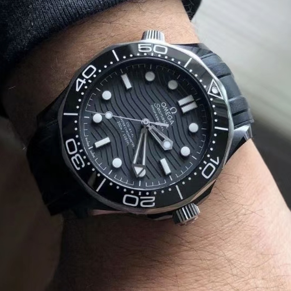 [오메가] 씨마스터 프로페셔널 다이버 코엑시얼 크로노미터 300M Seamaster Diver 300M Co‑Axial Master 43.5mm