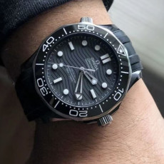 [오메가] 씨마스터 프로페셔널 다이버 코엑시얼 크로노미터 300M Seamaster Diver 300M Co‑Axial Master 43.5mm