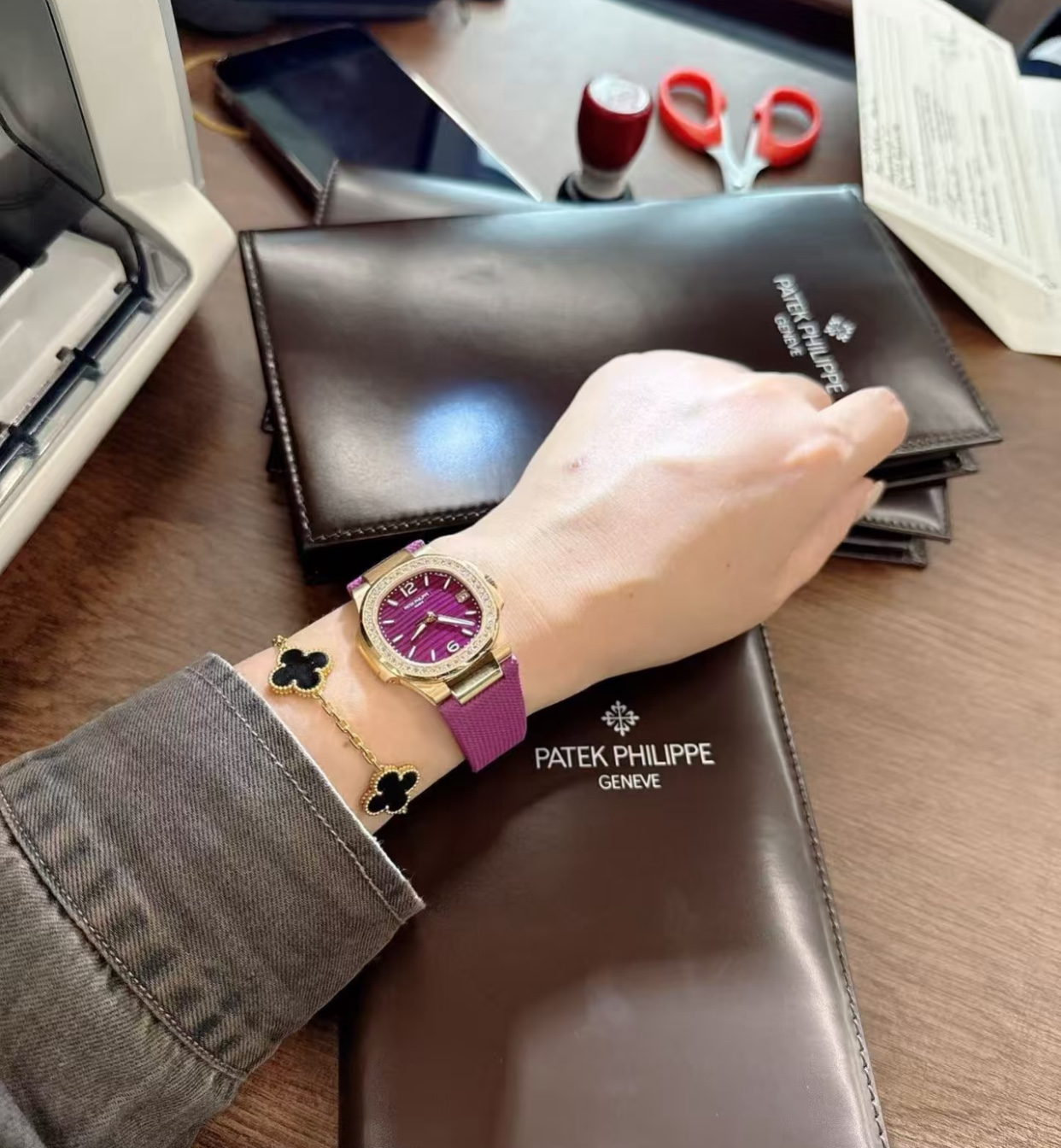 [파텍필립] 노틸러스 Nautilus 2025 70101G 013 32mm