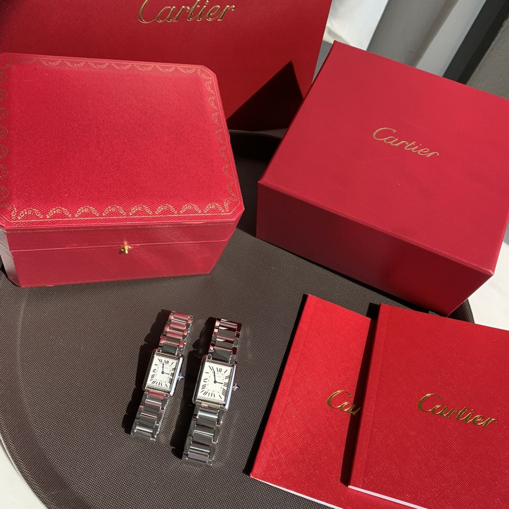 [까르띠에] Cartier Tank Solo Louis Must Cartier- 탱크 솔로 루이 머스트 까르띠에 33.7x25x5mm 29.5mm x 22mm