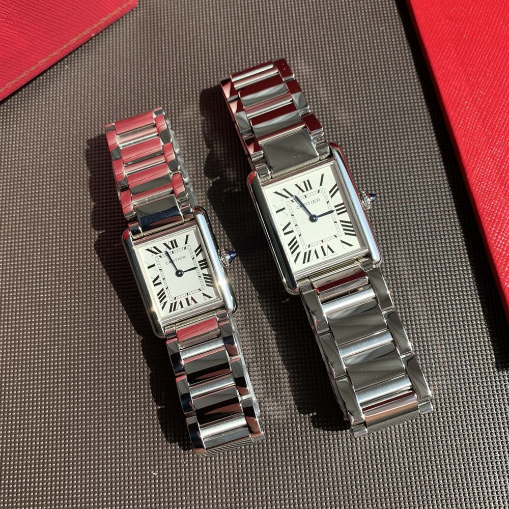 [까르띠에] Cartier Tank Solo Louis Must Cartier- 탱크 솔로 루이 머스트 까르띠에 33.7x25x5mm 29.5mm x 22mm