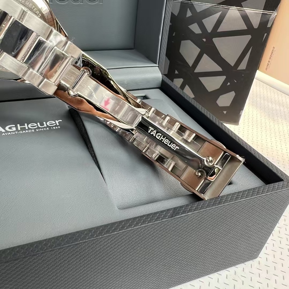 [태그호이어] TAG Heuer Aquaracer - 아쿠아레이서 프로페셔널 200 40mm