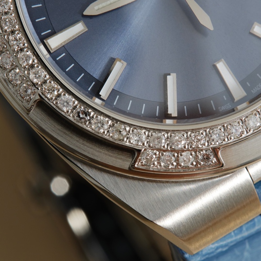 [바쉐론콘스탄틴] Vacheron Constantin OVERSEAS - 바셀바쉐론 콘스탄틴 오버시즈 1205V100A-B590 33mm