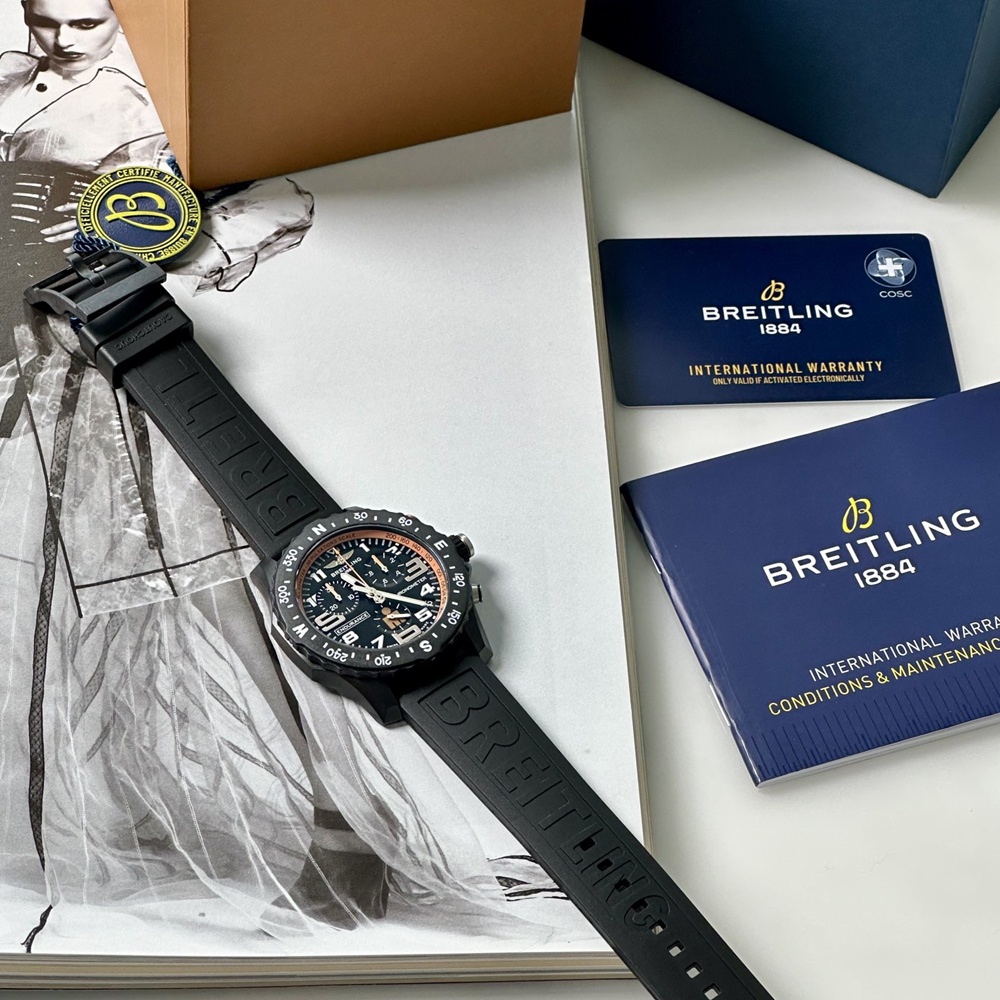 [브라이틀링] Breitling Endurance Pro 44 Carbon Rubber Chronograph -  브라이틀링 엔듀런스 프로 크로노그래프 44mm