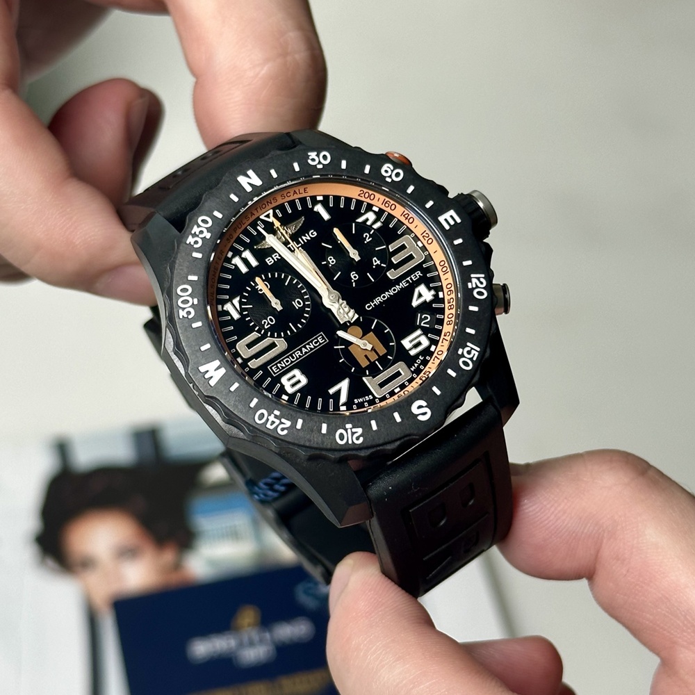 [브라이틀링] Breitling Endurance Pro 44 Carbon Rubber Chronograph -  브라이틀링 엔듀런스 프로 크로노그래프 44mm