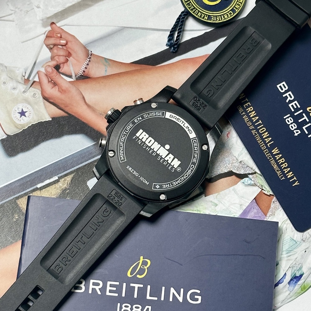 [브라이틀링] Breitling Endurance Pro 44 Carbon Rubber Chronograph -  브라이틀링 엔듀런스 프로 크로노그래프 44mm