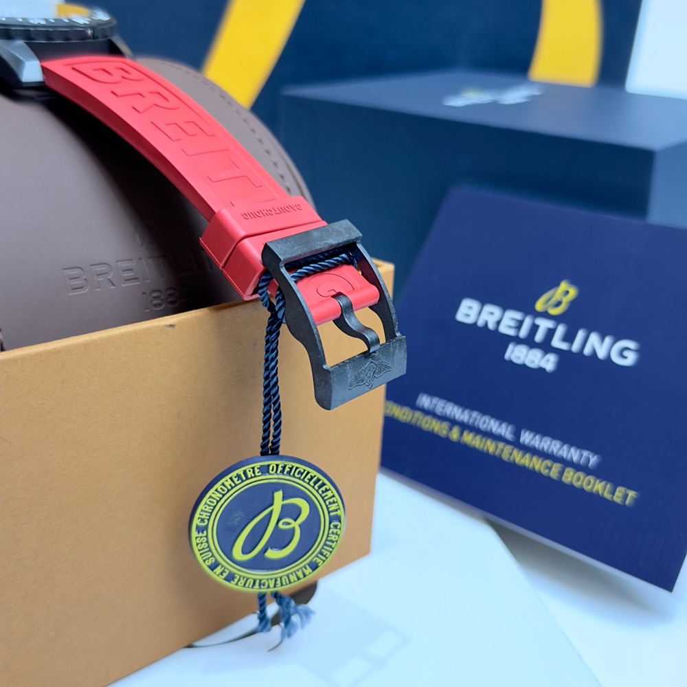 [브라이틀링] Breitling Endurance Pro 44 Carbon Rubber Chronograph -  브라이틀링 엔듀런스 프로 크로노그래프 44mm
