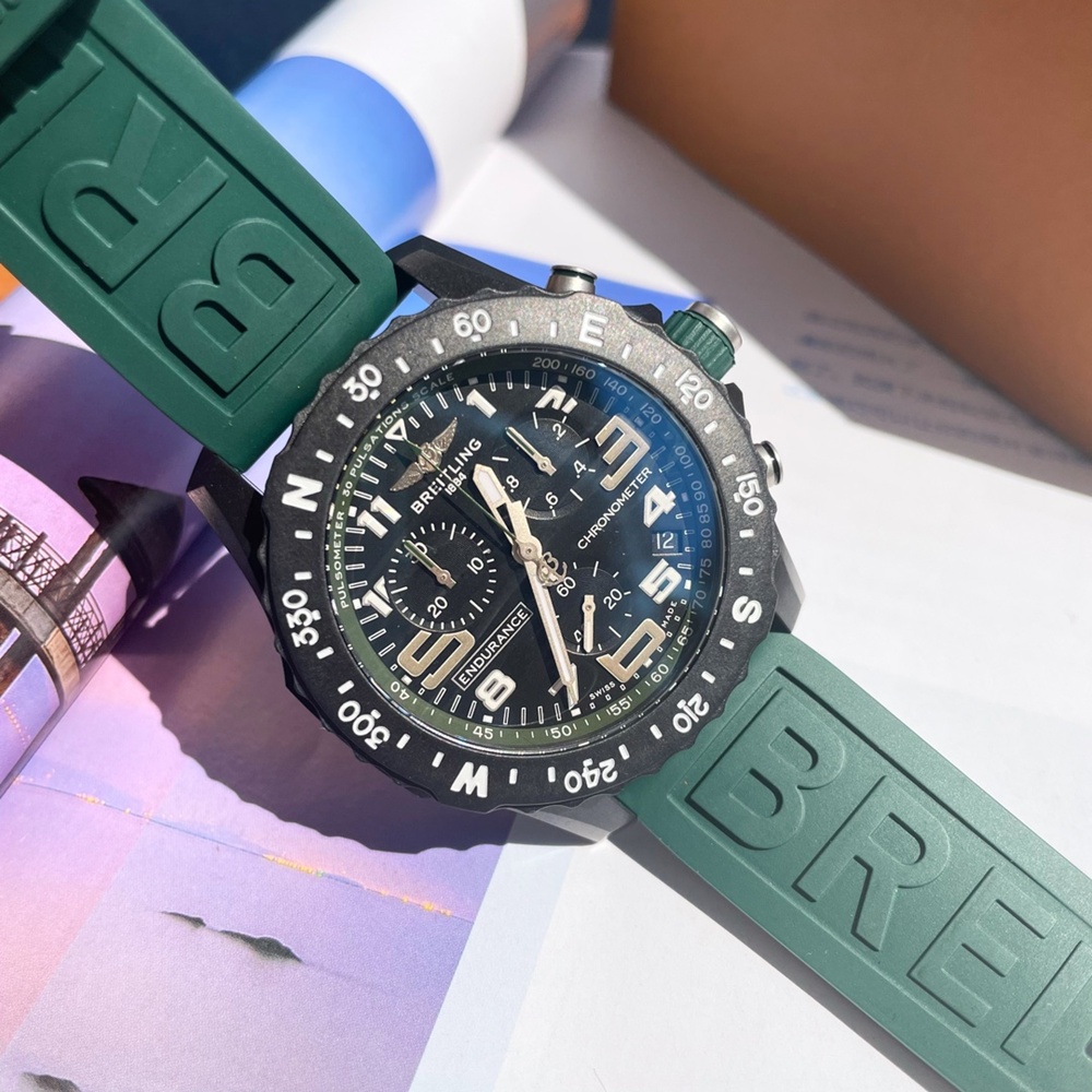 [브라이틀링] Breitling Endurance Pro 44 Carbon Rubber Chronograph -  브라이틀링 엔듀런스 프로 크로노그래프 44mm