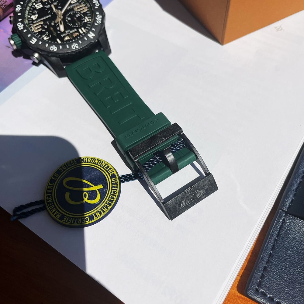 [브라이틀링] Breitling Endurance Pro 44 Carbon Rubber Chronograph -  브라이틀링 엔듀런스 프로 크로노그래프 44mm