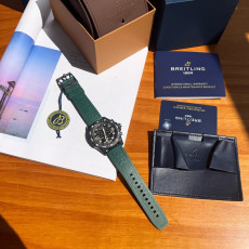 [브라이틀링] Breitling Endurance Pro 44 Carbon Rubber Chronograph -  브라이틀링 엔듀런스 프로 크로노그래프 44mm