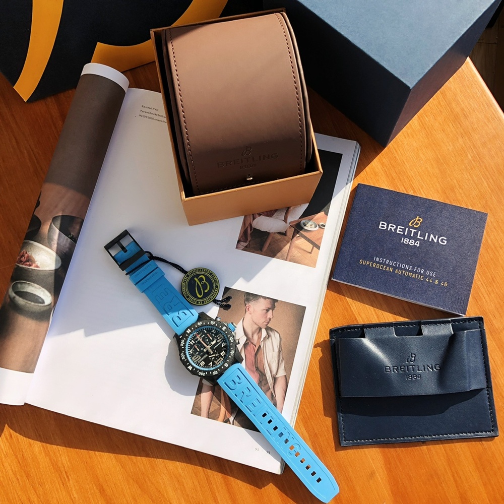 [브라이틀링] Breitling Endurance Pro 44 Carbon Rubber Chronograph -  브라이틀링 엔듀런스 프로 크로노그래프 44mm