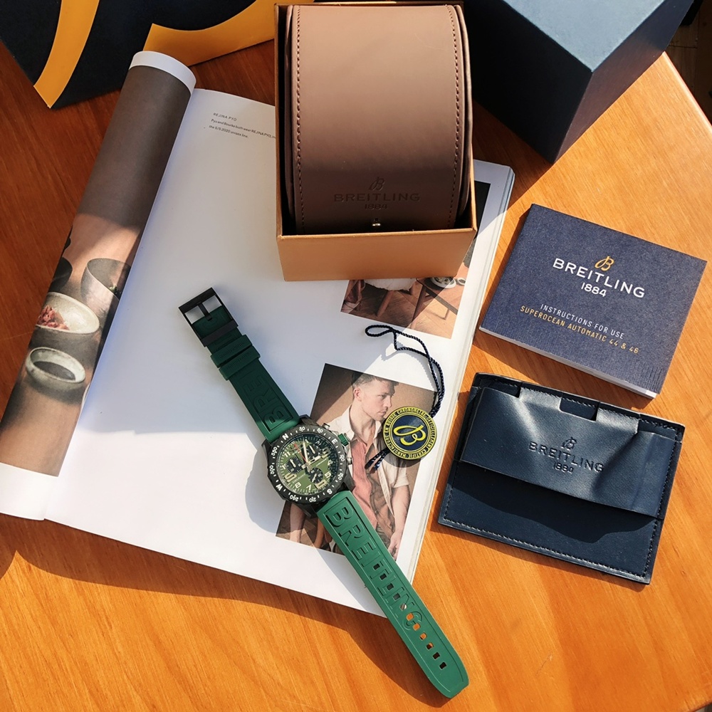 [브라이틀링] Breitling Endurance Pro 44 Carbon Rubber Chronograph -  브라이틀링 엔듀런스 프로 크로노그래프 44mm