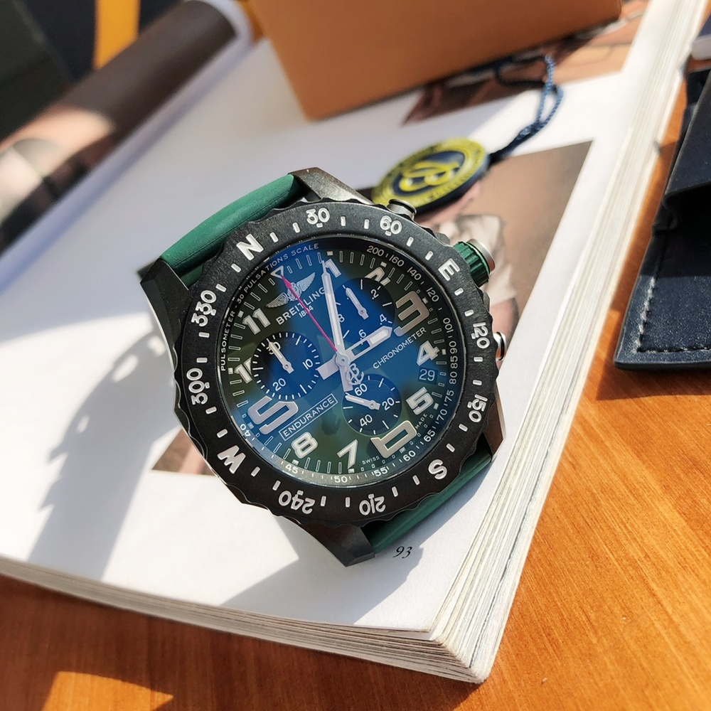 [브라이틀링] Breitling Endurance Pro 44 Carbon Rubber Chronograph -  브라이틀링 엔듀런스 프로 크로노그래프 44mm