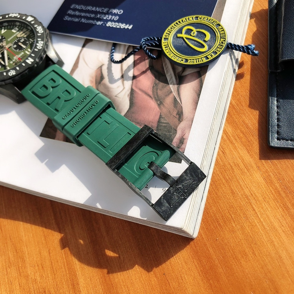 [브라이틀링] Breitling Endurance Pro 44 Carbon Rubber Chronograph -  브라이틀링 엔듀런스 프로 크로노그래프 44mm