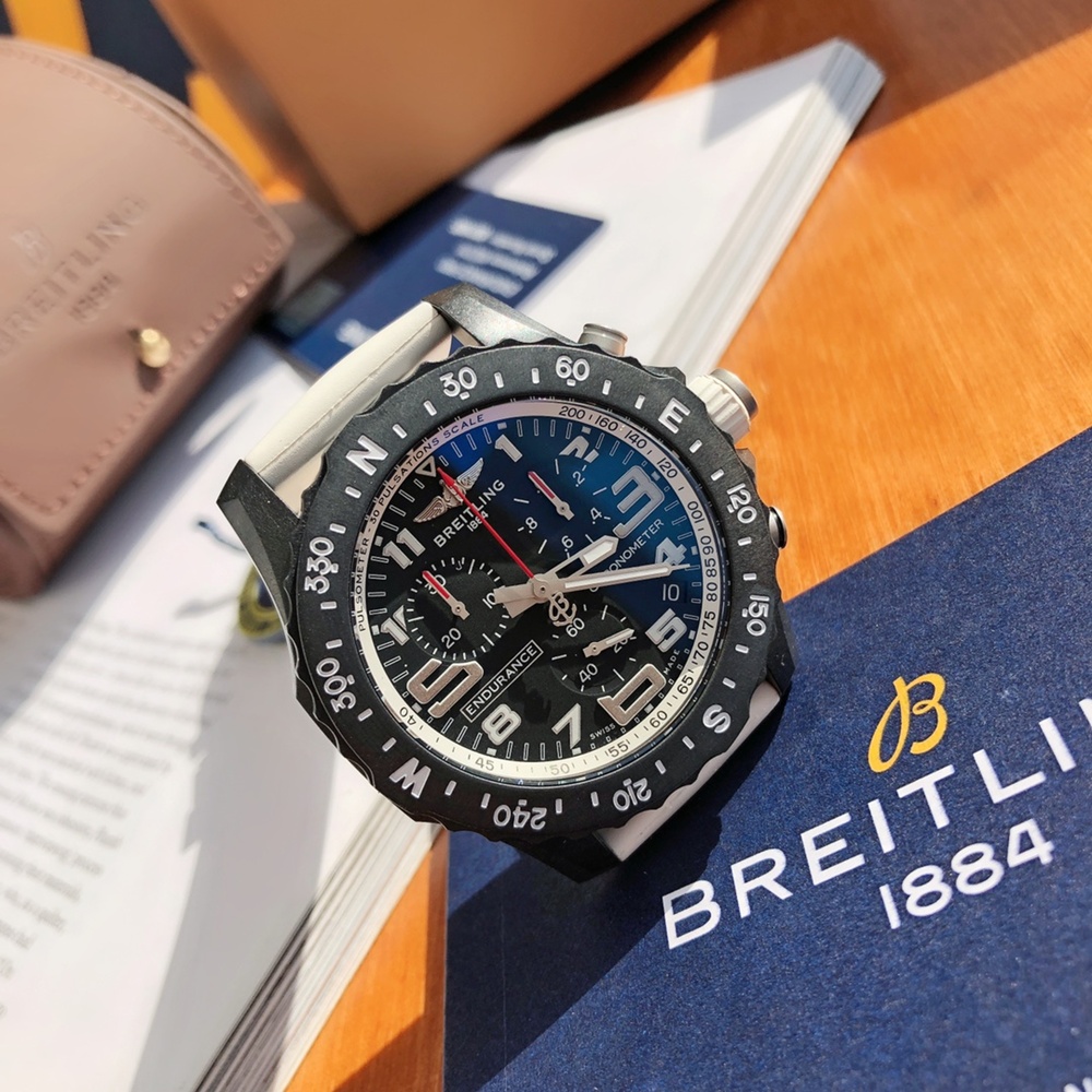 [브라이틀링] Breitling Endurance Pro 44 Carbon Rubber Chronograph -  브라이틀링 엔듀런스 프로 크로노그래프 44mm