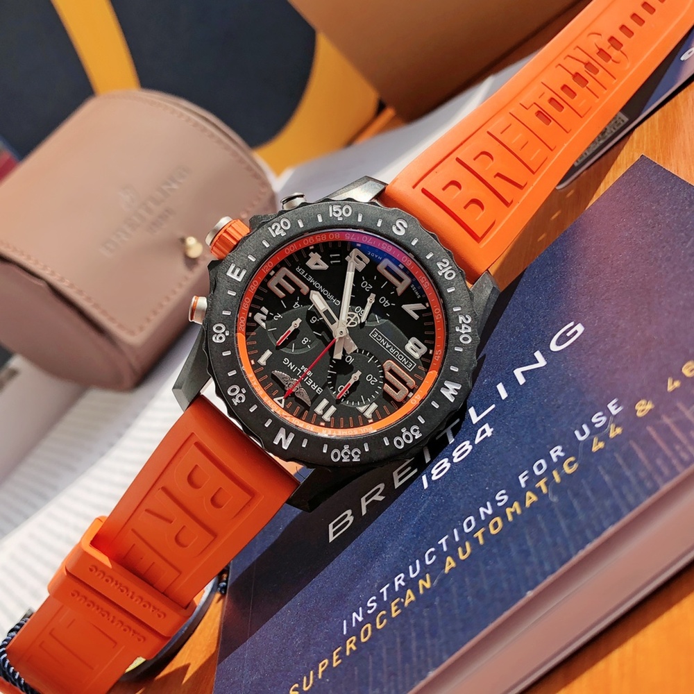 [브라이틀링] Breitling Endurance Pro 44 Carbon Rubber Chronograph -  브라이틀링 엔듀런스 프로 크로노그래프 44mm