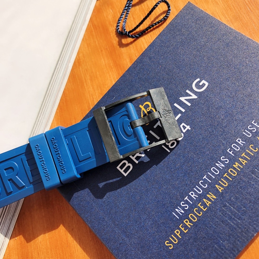 [브라이틀링] Breitling Endurance Pro 44 Carbon Rubber Chronograph -  브라이틀링 엔듀런스 프로 크로노그래프 44mm