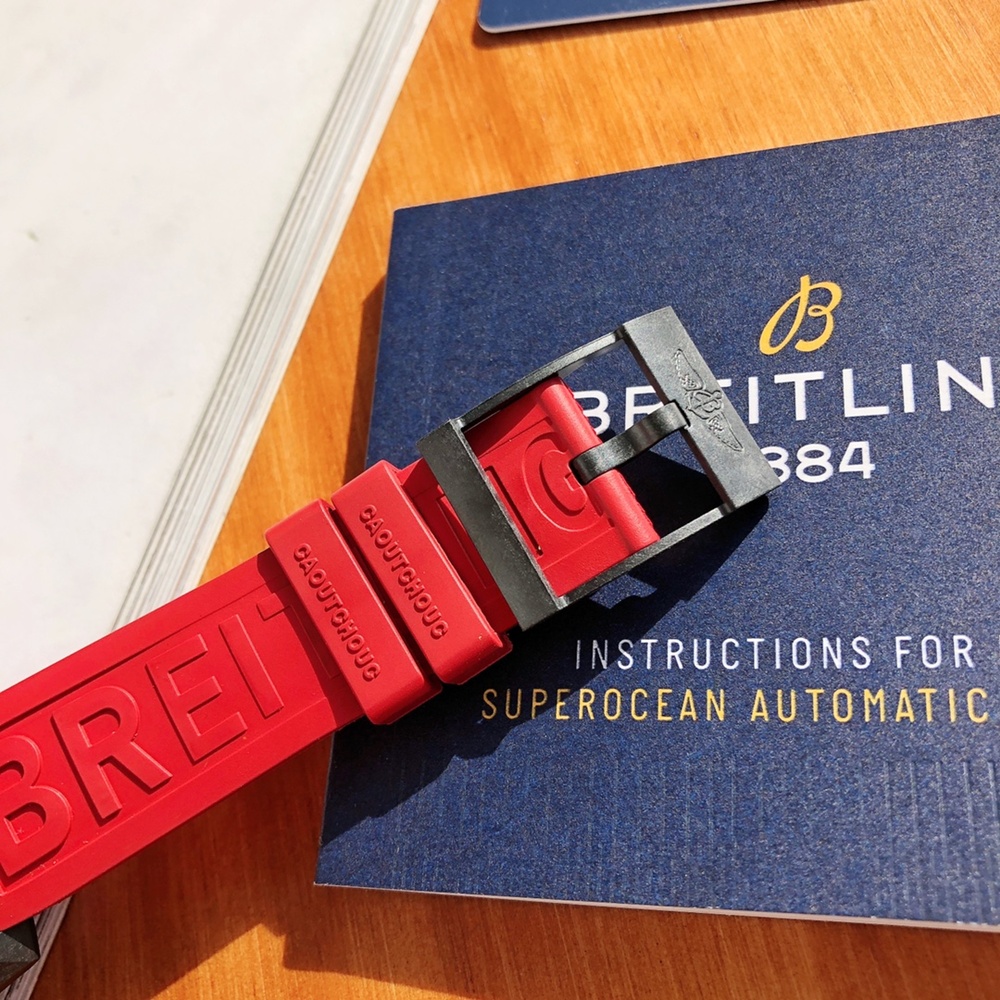 [브라이틀링] Breitling Endurance Pro 44 Carbon Rubber Chronograph -  브라이틀링 엔듀런스 프로 크로노그래프 44mm