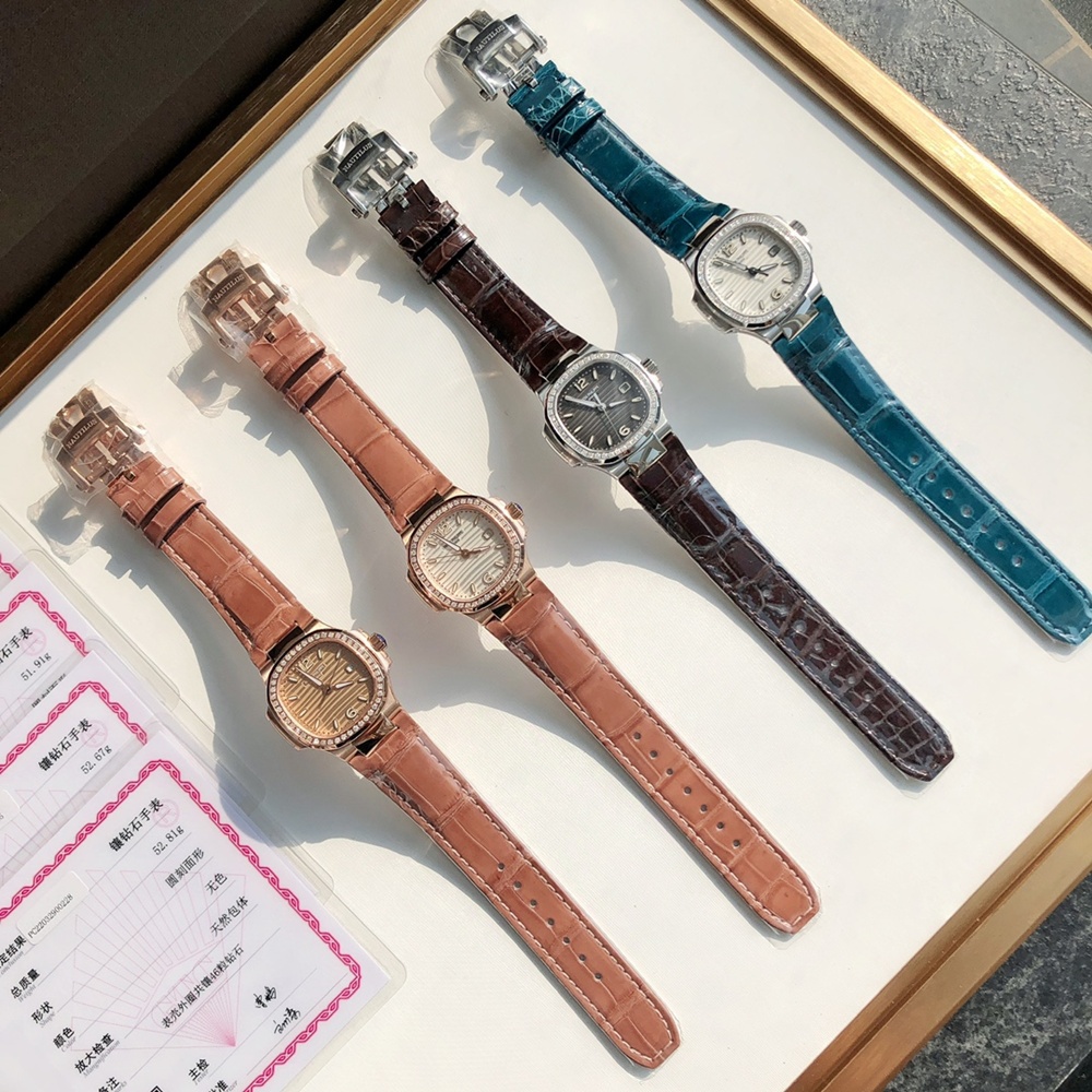 [파텍필립] Patek Philip Nautilus ref. 7010R 파텍필립 노틸러스 레더 스트랩 32mm