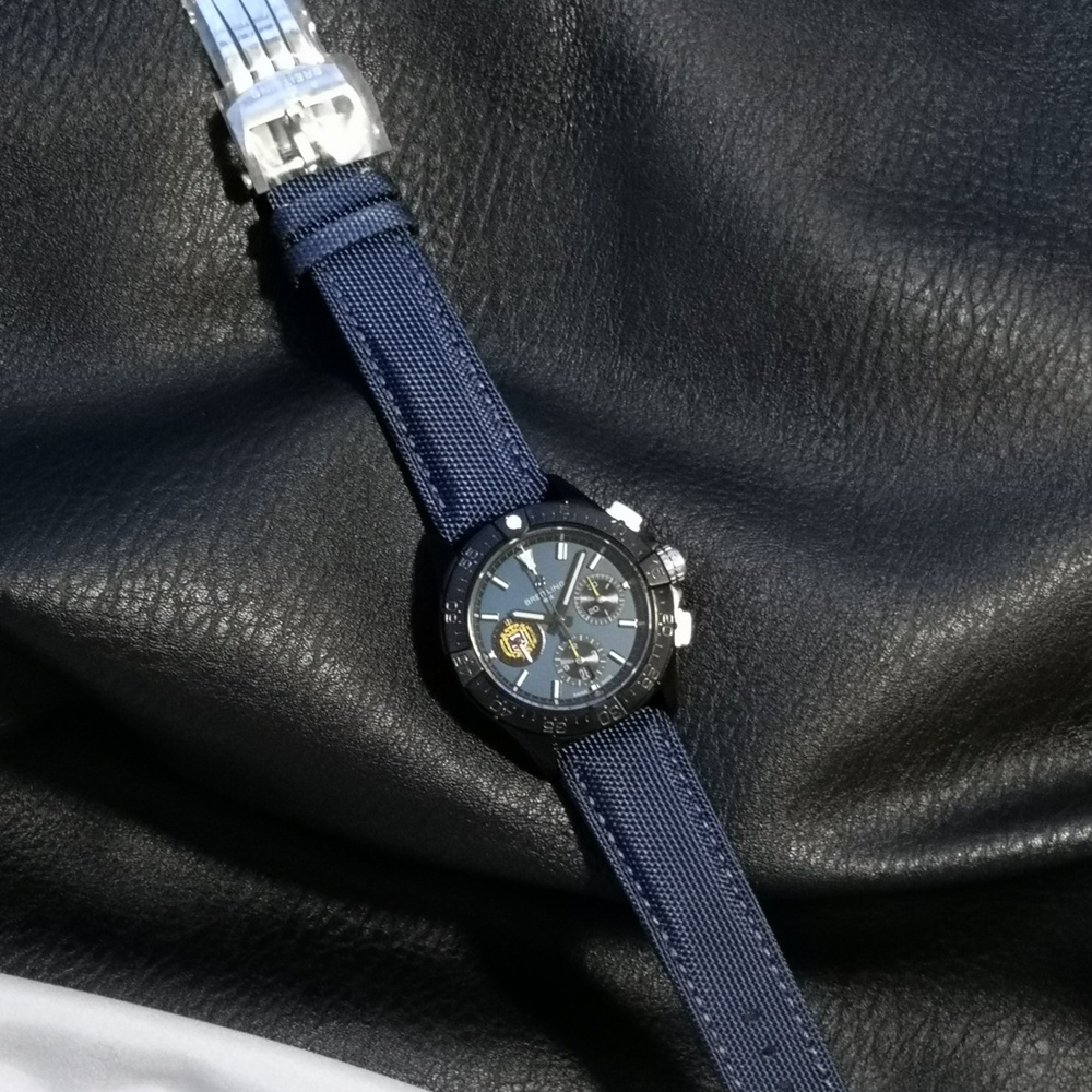 [브라이틀링] Breitling Avenger Hurricane XB0180E4 - 브라이틀링 어벤져 허리케인 etc.7750 45mm