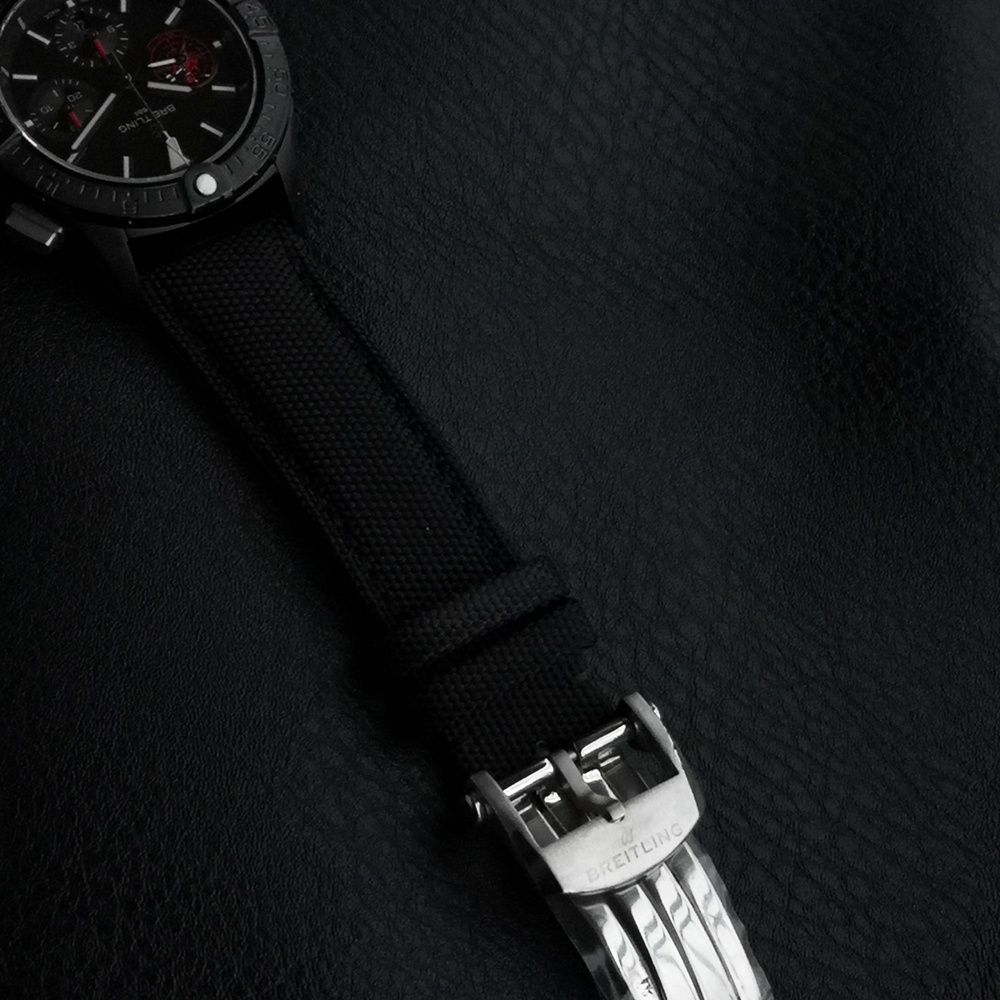 [브라이틀링] Breitling Avenger Hurricane XB0180E4 - 브라이틀링 어벤져 허리케인 etc.7750 45mm