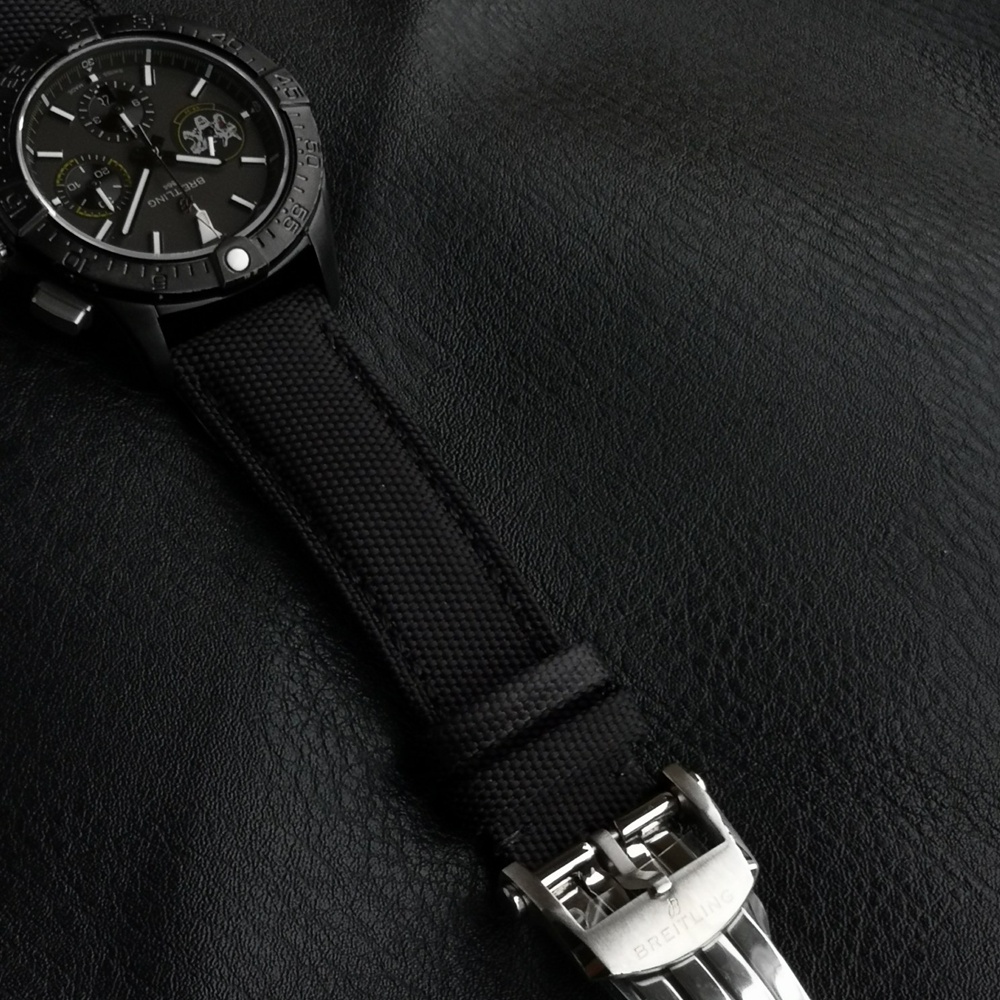 [브라이틀링] Breitling Avenger Hurricane XB0180E4 - 브라이틀링 어벤져 허리케인 etc.7750 45mm