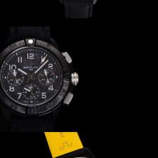 [브라이틀링] Breitling Avenger Hurricane XB0180E4 - 브라이틀링 어벤져 허리케인 etc.7750 45mm