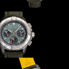 [브라이틀링] Breitling Avenger Hurricane XB0180E4 - 브라이틀링 어벤져 허리케인 etc.7750 45mm