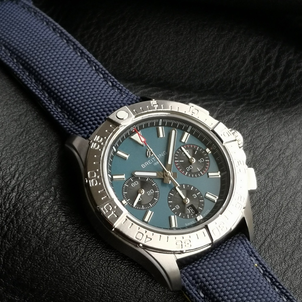 [브라이틀링] Breitling Avenger Hurricane XB0180E4 - 브라이틀링 어벤져 허리케인 etc.7750 45mm