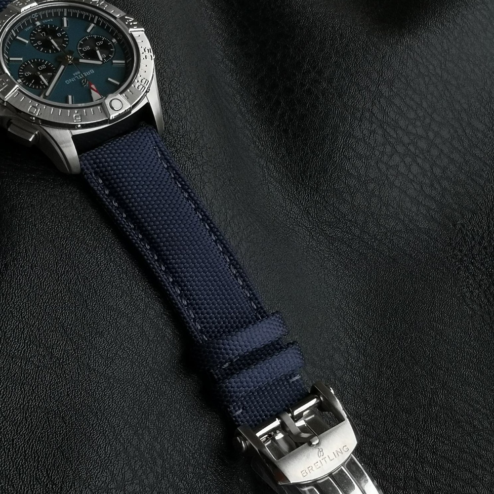 [브라이틀링] Breitling Avenger Hurricane XB0180E4 - 브라이틀링 어벤져 허리케인 etc.7750 45mm