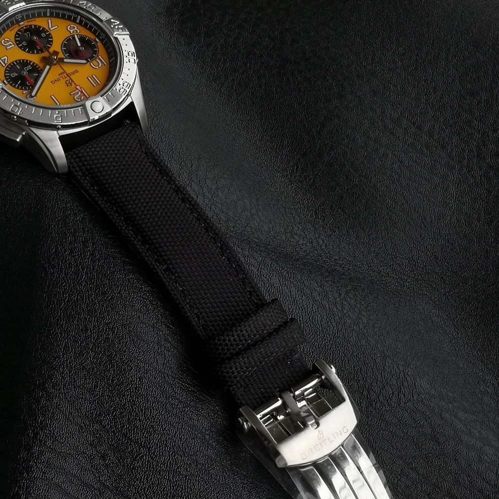 [브라이틀링] Breitling Avenger Hurricane XB0180E4 - 브라이틀링 어벤져 허리케인 etc.7750 45mm
