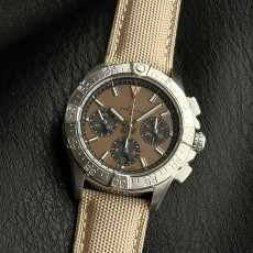 [브라이틀링] Breitling Avenger Hurricane XB0180E4 - 브라이틀링 어벤져 허리케인 etc.7750 45mm