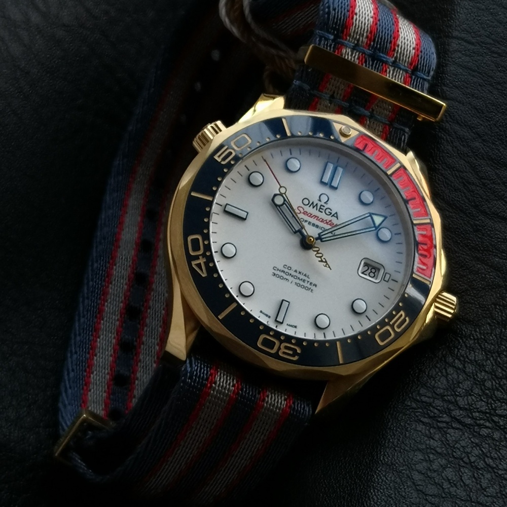 [오메가] 212.62.41.20.04.001 OMEGA Seamaster 300M 007 - 오메가 씨마스터 다이버 300M 007 제임스본드 커맨더즈 워치 41mm