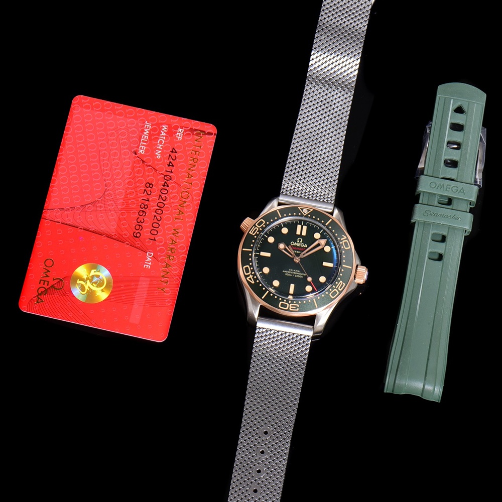 [오메가] OMEGA Seamaster 300M 007 EDITION NTTD 210.92.42.20.01.001 - 오메가 씨마스터 다이버 300M 007 에디션 42mm