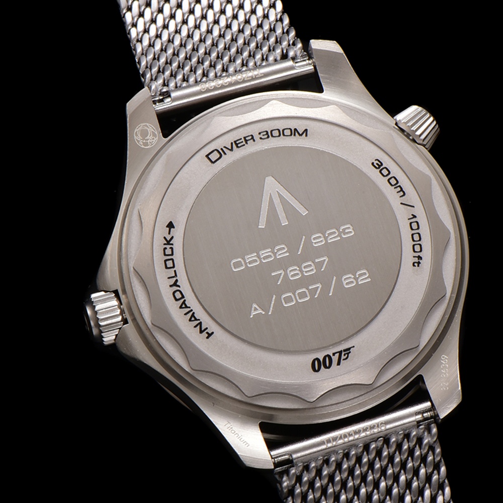 [오메가] OMEGA Seamaster 300M 007 EDITION NTTD 210.92.42.20.01.001 - 오메가 씨마스터 다이버 300M 007 에디션 42mm