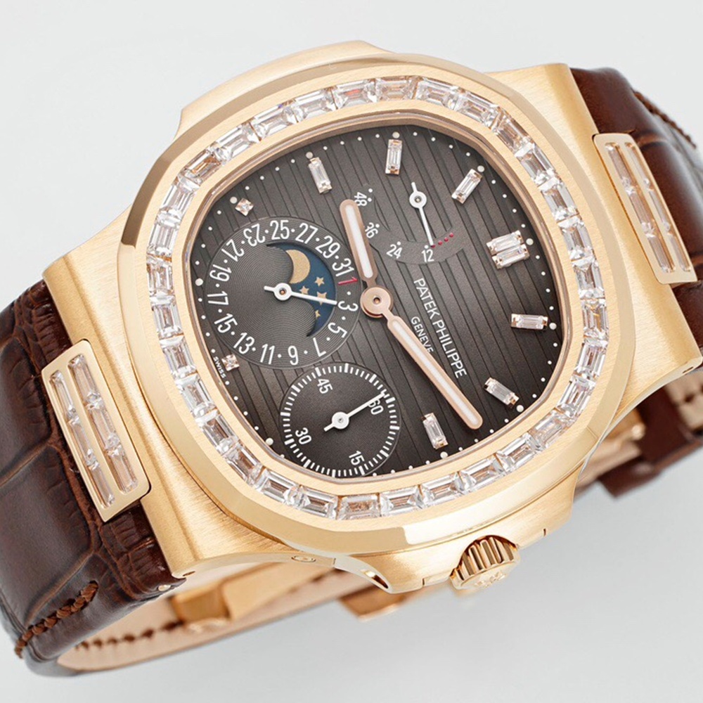 [파텍필립] 2025 Patek Philip Nautilus 5712GR Cal.240 파텍필립 노틸러스 문페이즈 35 40mm